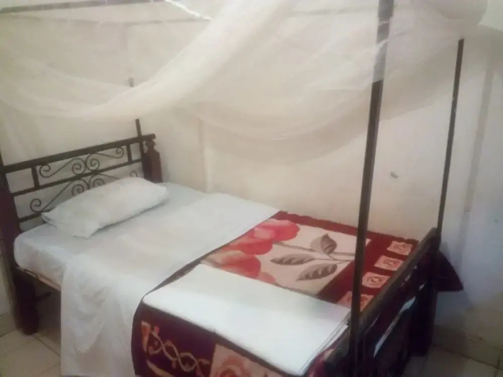 Makis Guest Rooms