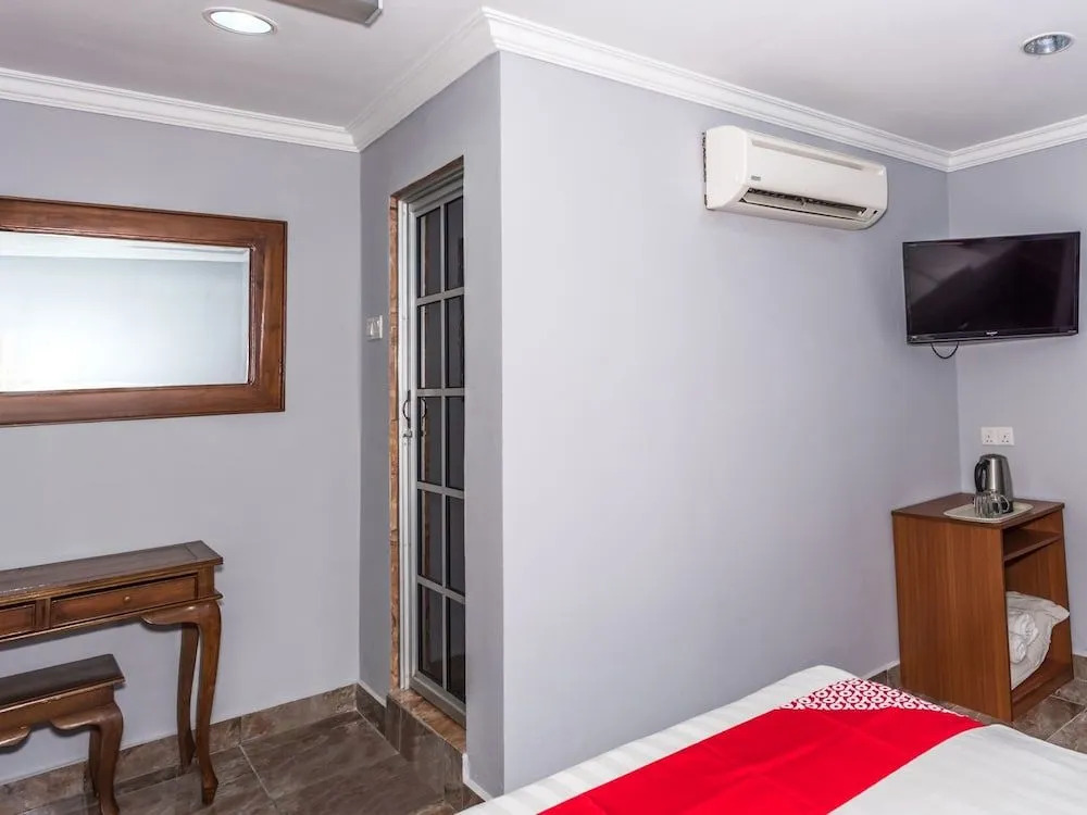 OYO 890 Hotel RK Cahaya
