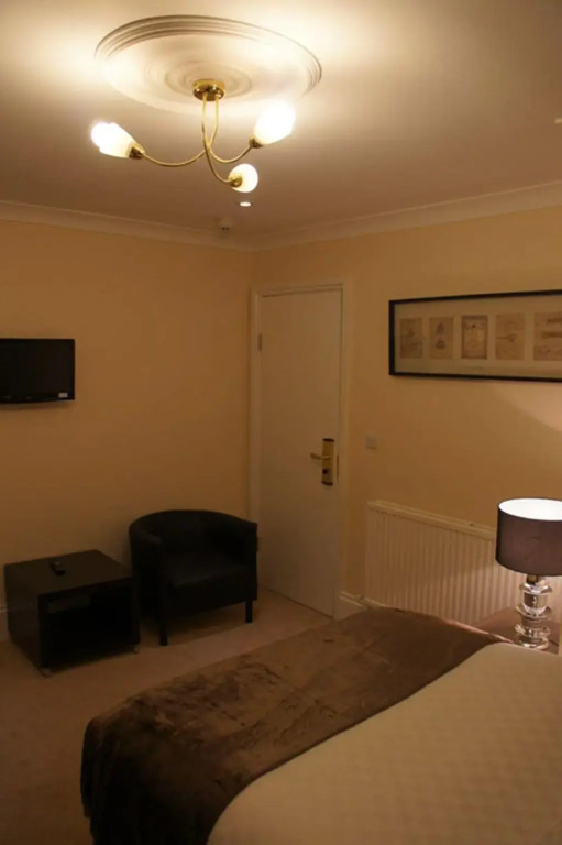 Sapphire Hotel London