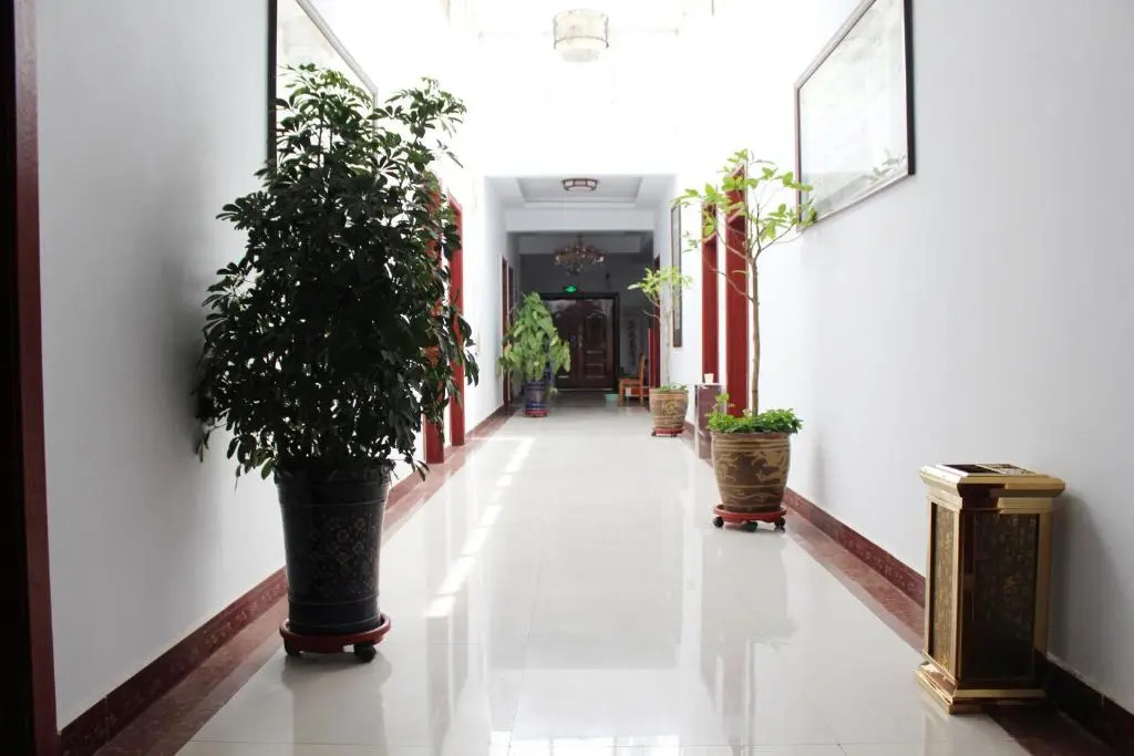 Dunhuang Happy Yijia Guest House