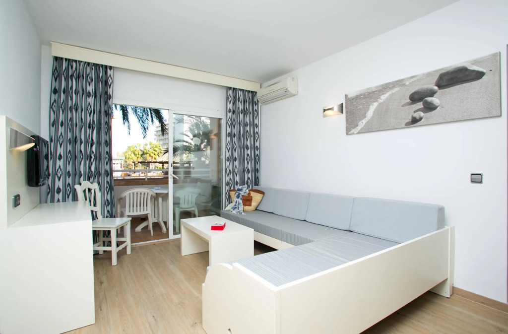 Aquasol Aparthotel