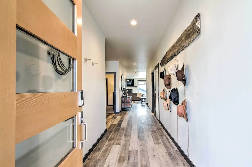 Modern Bozeman Family Townhome w/ Hot Tub!