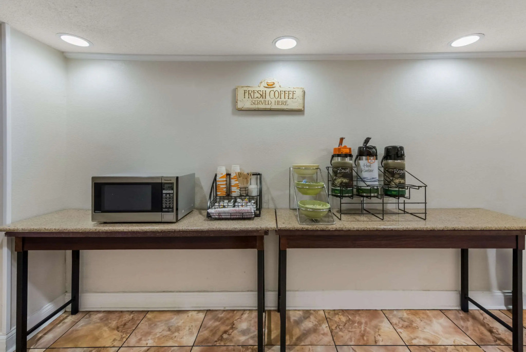 Quality Inn Saint Louis Airport