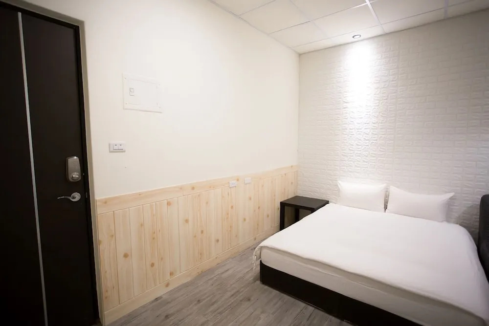 Mis Hostel