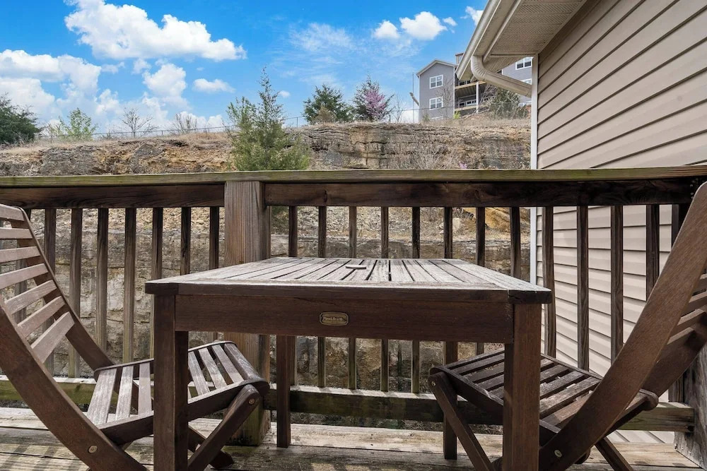 Stonewall Haven - Dual Condos!
