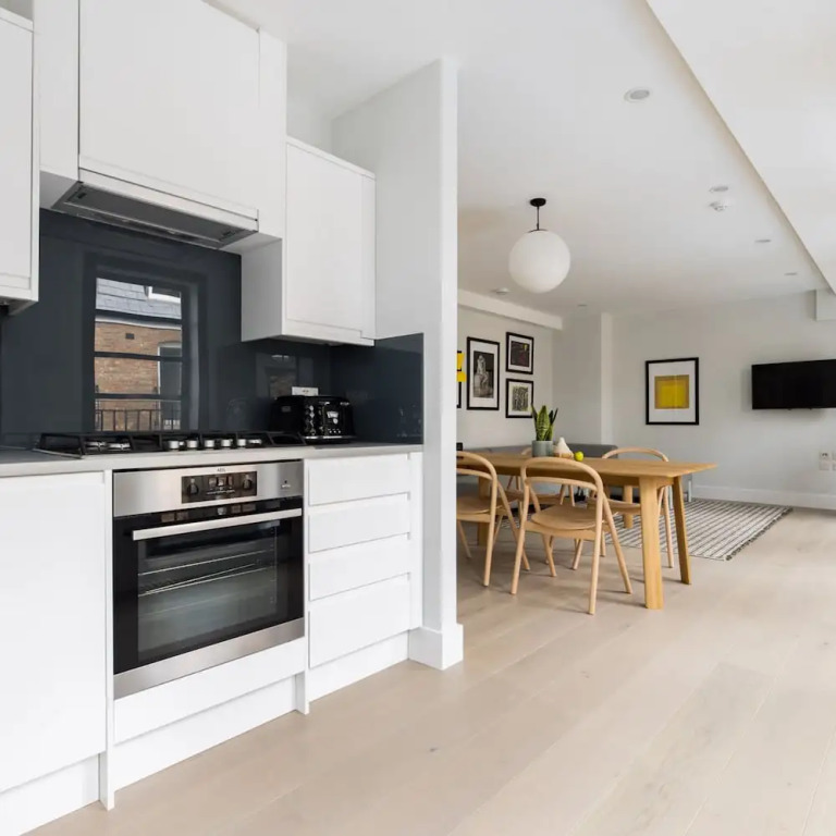 Vibrant Leicester Square 2BR - Netflix Nespresso