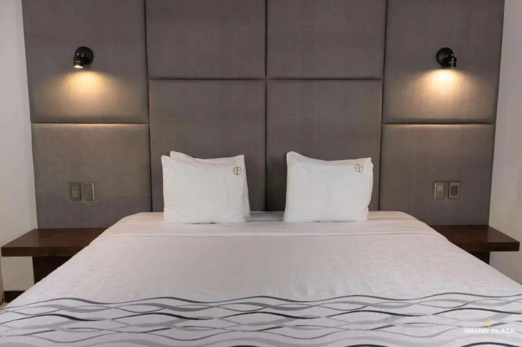 Hotel Grand One Plaza