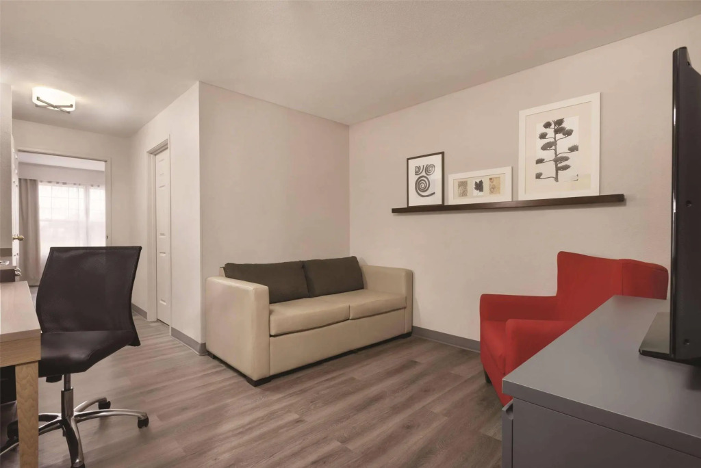 Country Inn & Suites by Radisson, Waterloo, IA