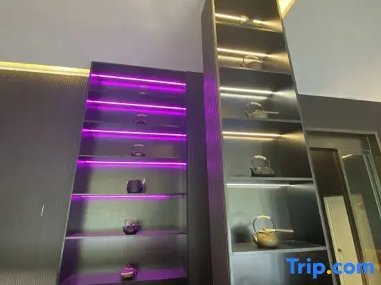 Modi Hotel (Yatai Yinhewan)