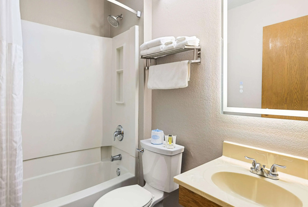 Super 8 by Wyndham Pittsburgh/Monroeville