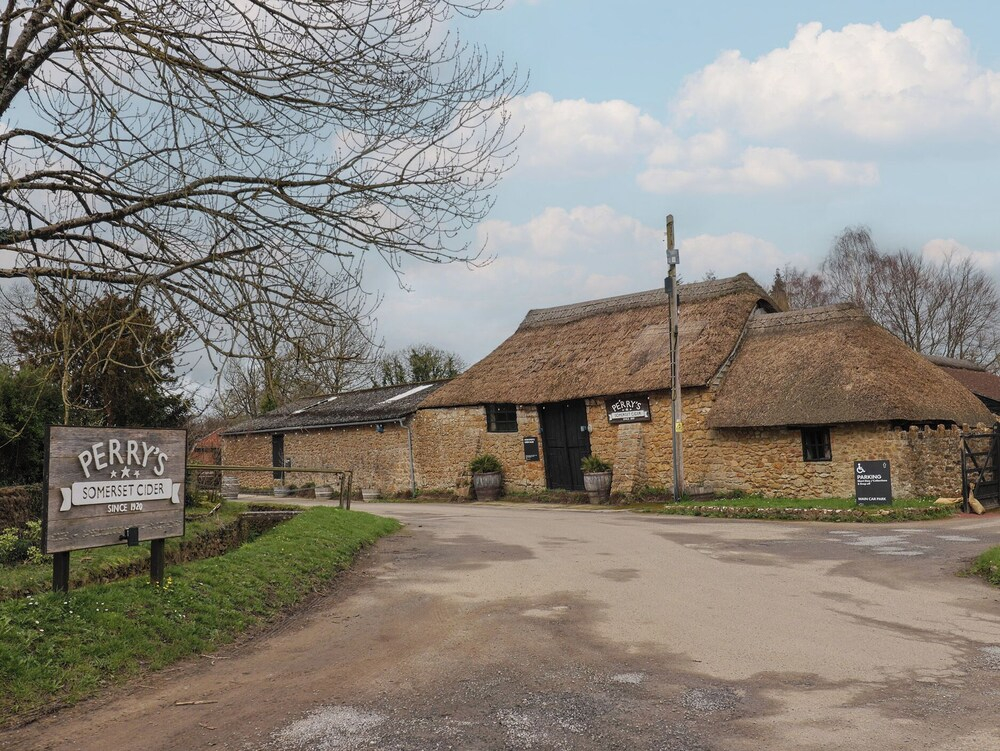 Manor Cottage
