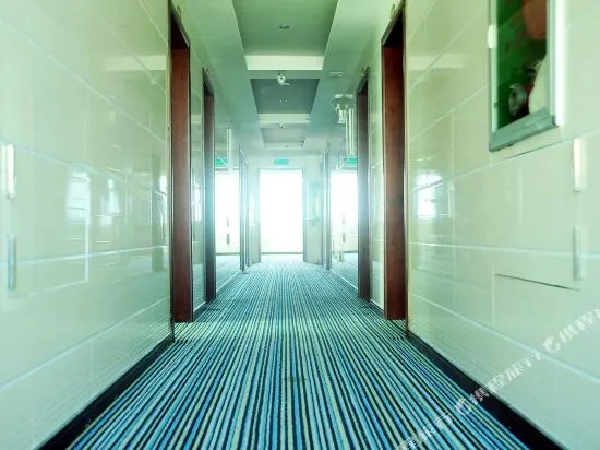 7 Days Inn (Lingshui Beidou Road)