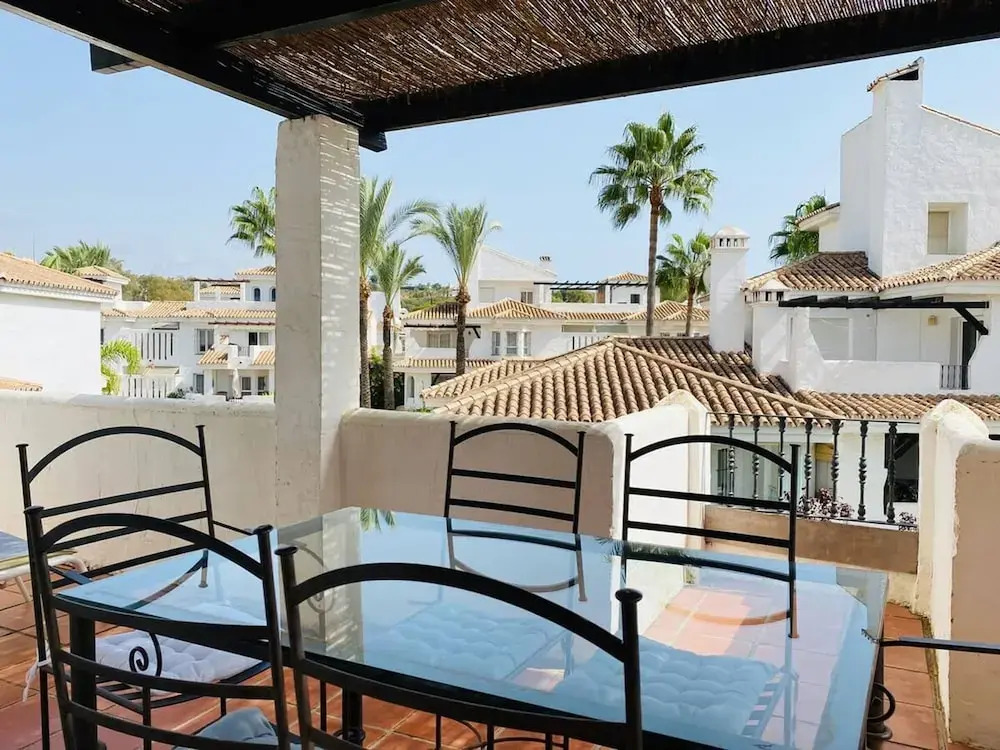 Duplex 3 Bedroom Top Floor F-3