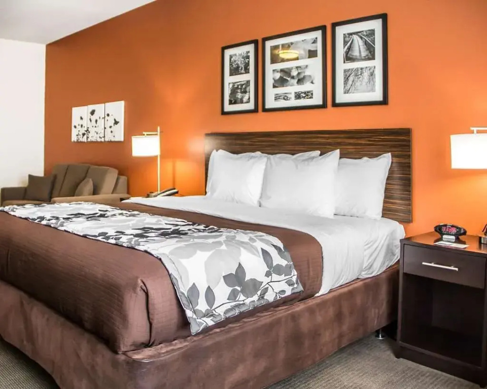 Sleep Inn & Suites