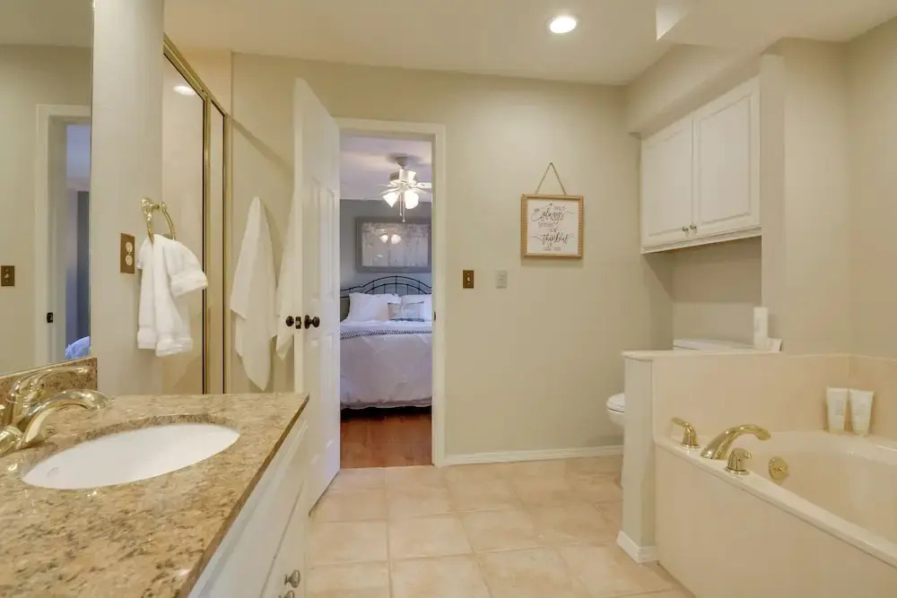 Luxe Home w/ Private Pool & Game Room in Vinita