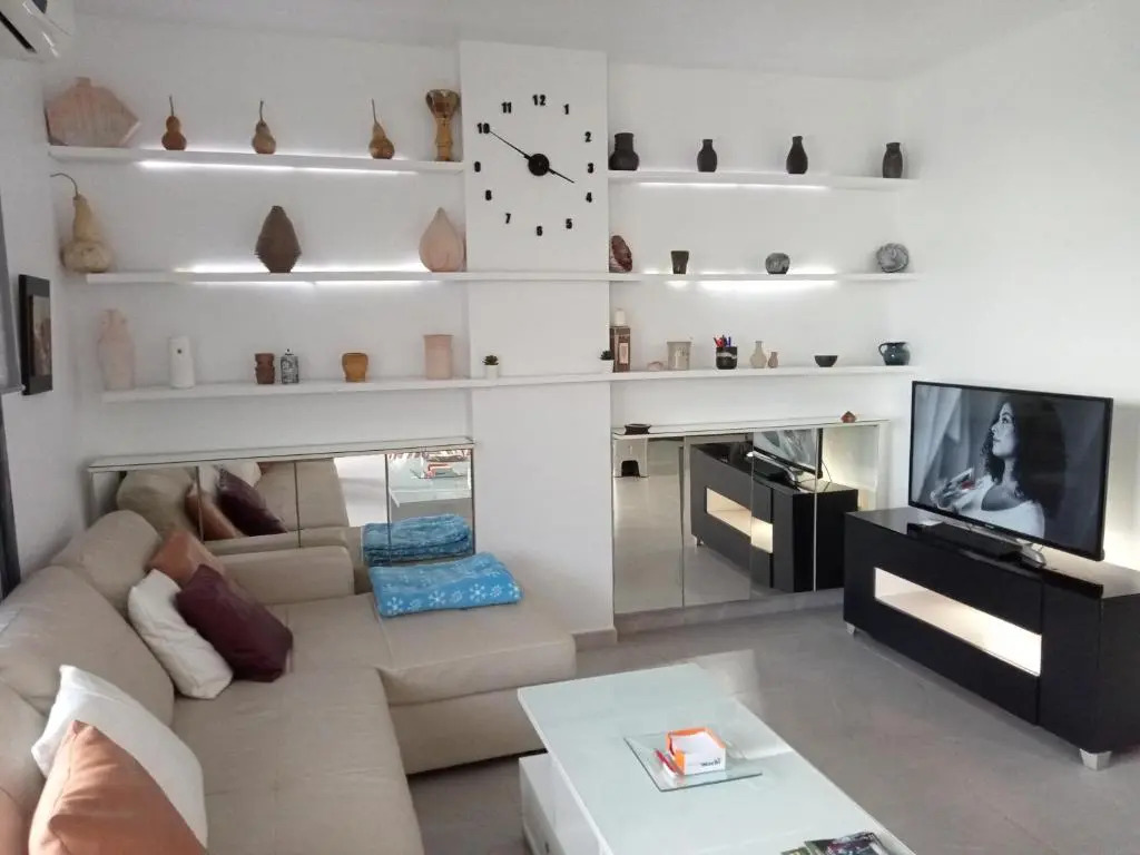 PLAYA ALMARDA,PISCINA,2 TERRAZAS,WIFI,PARKING,BBQ,TRANQUILo