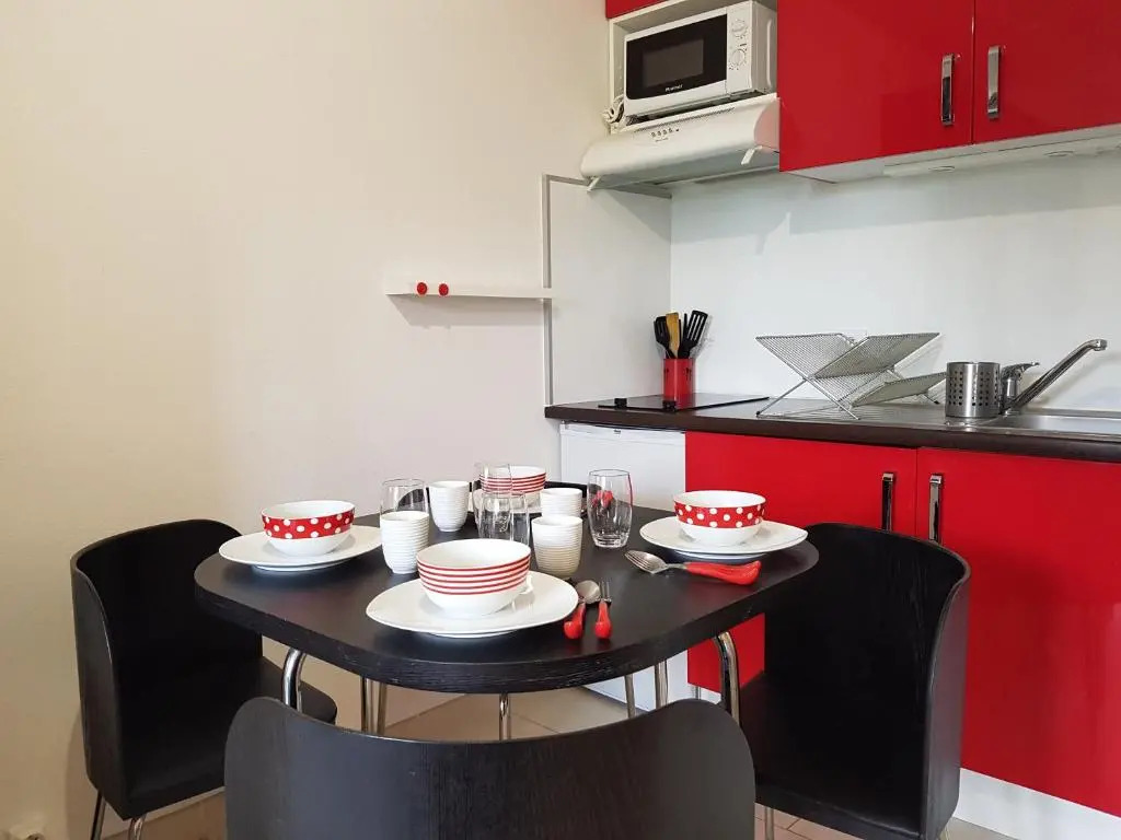 Appartement 2 pièces rez-de-jardin à 2 pas de la plage et de la thalasso