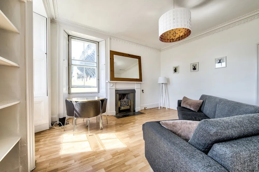 Johnston Terrace Apartment