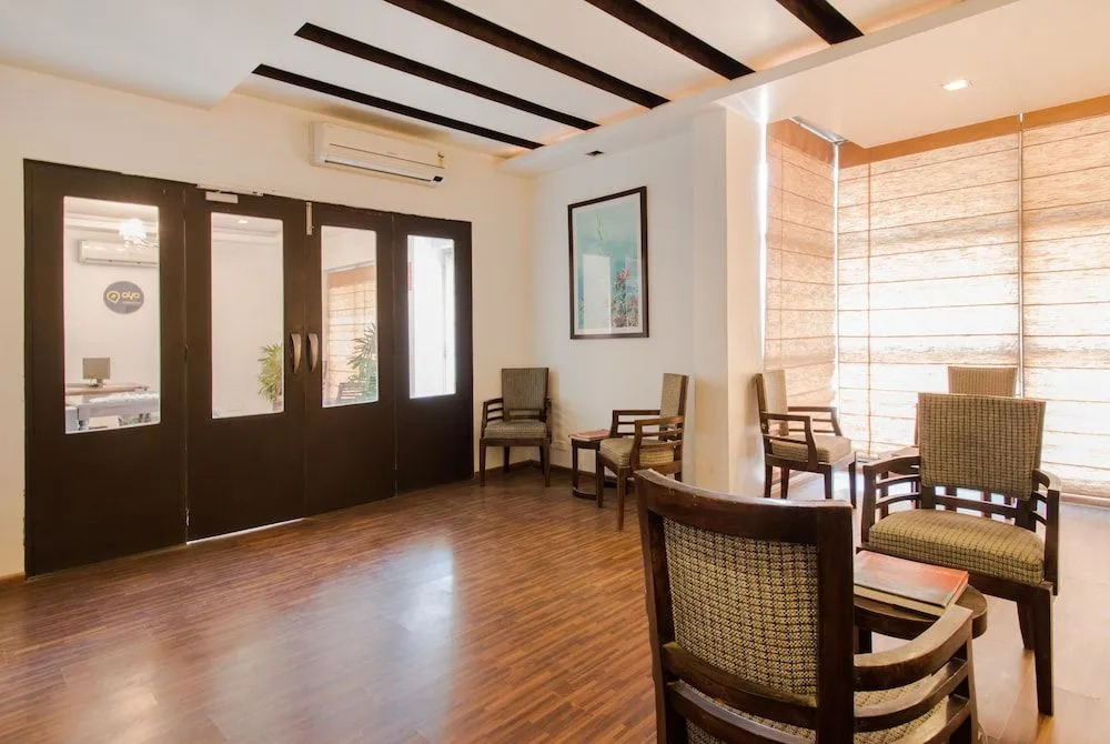 OYO 705 Hotel S-57