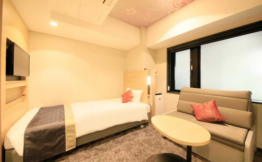 The Hedistar Hotel Kyoto Nijo Comic & Books