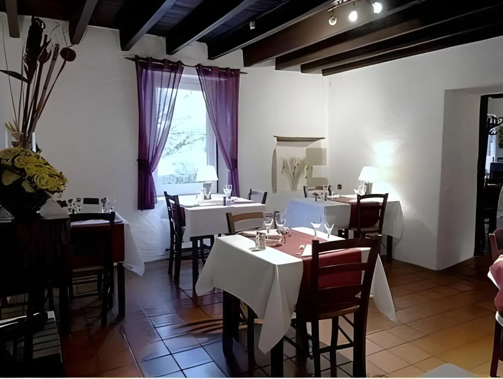 Logis Hôtel Les Vieilles Granges