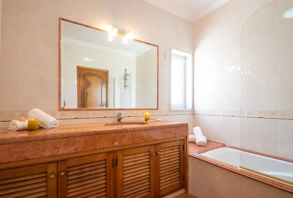Villa Casa Castelo - Refúgio com piscina aquecível e BBQ na Galé, Albufeira
