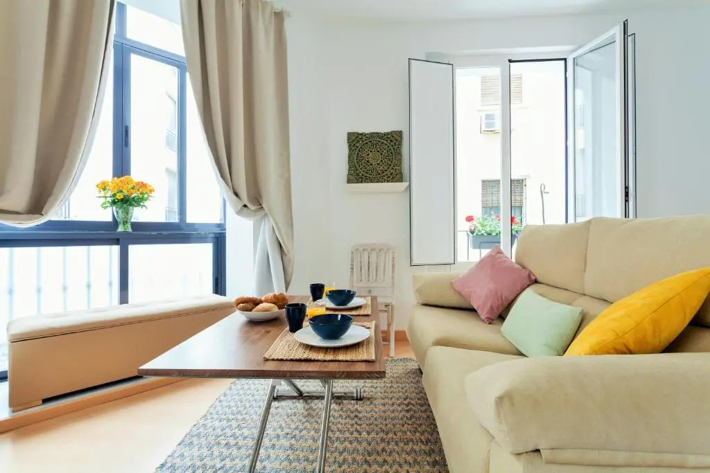 Hostly Acetres 1A loft in city center, comunal terrace, fibre,parking optional