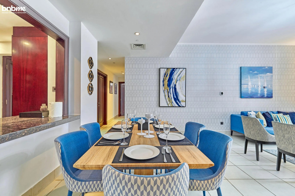 Lux 2B in Oldtown in of DT by Bnbme Homes