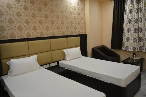 Olive suites