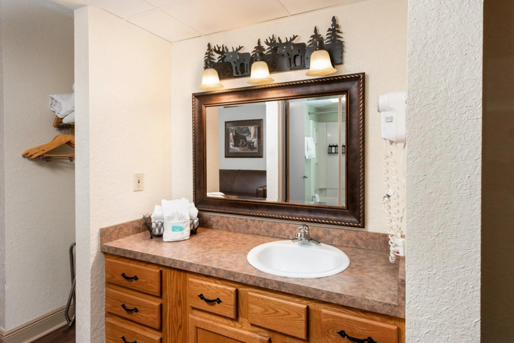 Creekstone Inn