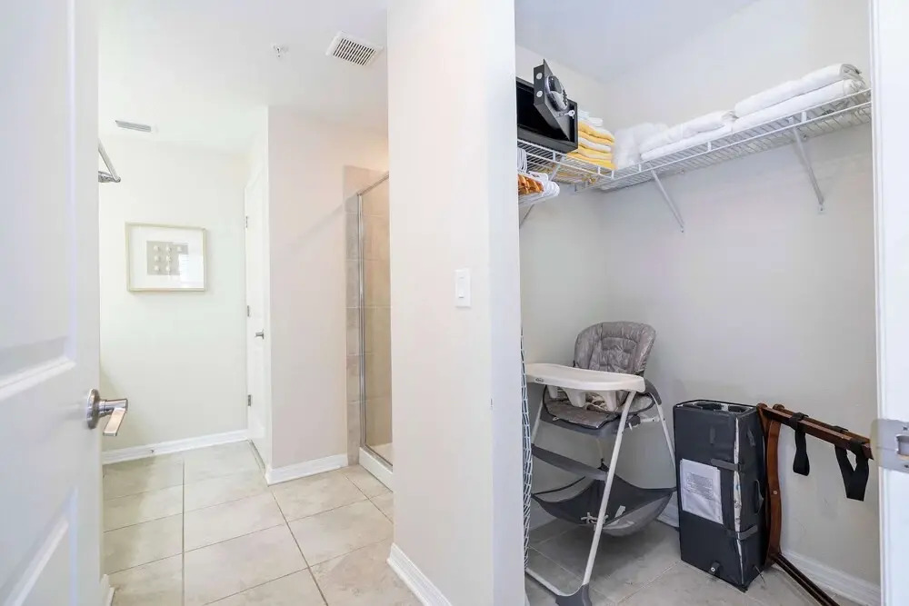 Stylish 2Br Condo By Disney Storey Lake 306 4731