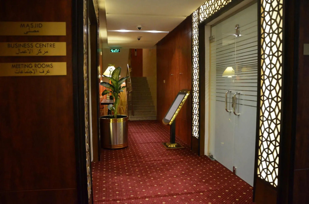 Lavona Hotel