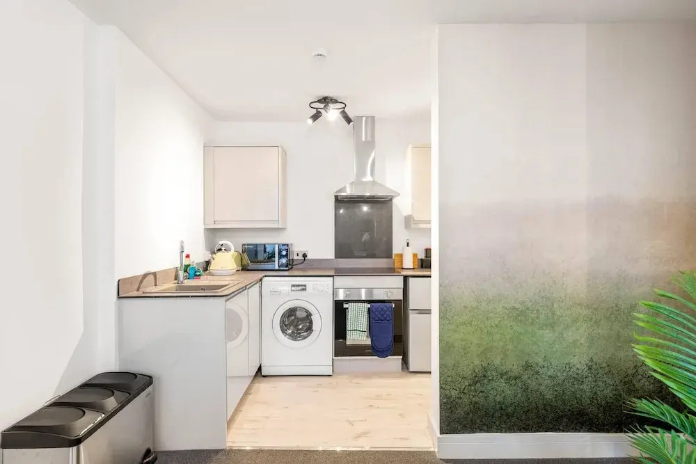 2 Bdr Modern Living in The Old Bank Hse
