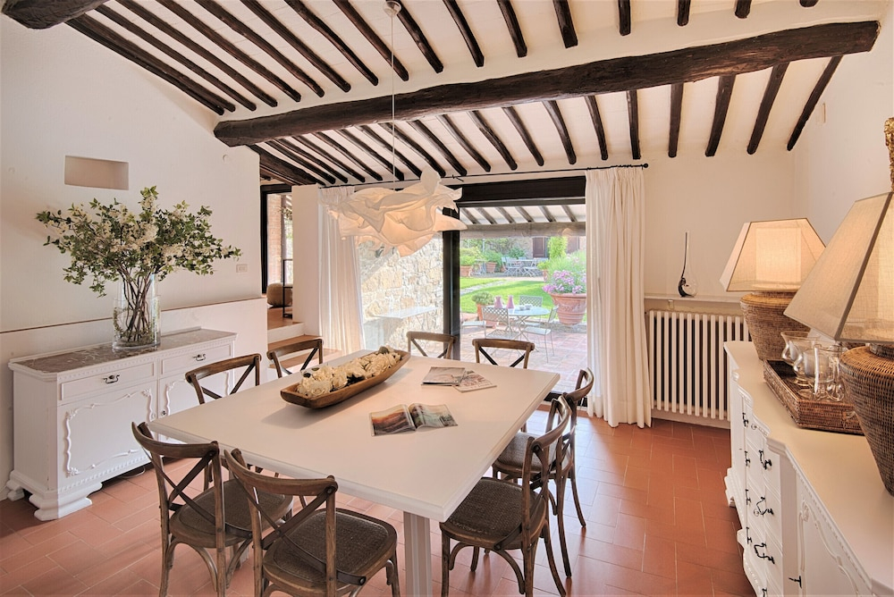 Exclusive Villa & Winery up to 8 Guests