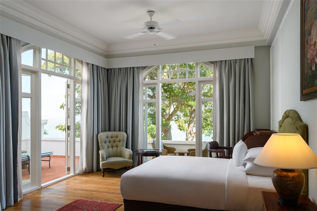 Oriental Hotel