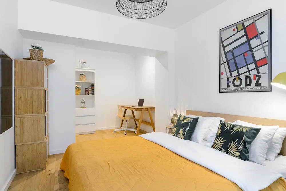 Lumina cozy 2-level apart with terrace