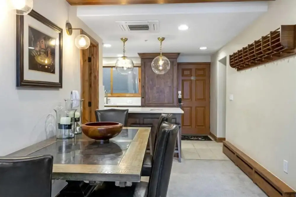 Centrally Located 3 Br In Lionshead Village W Pool, Walk To Lift