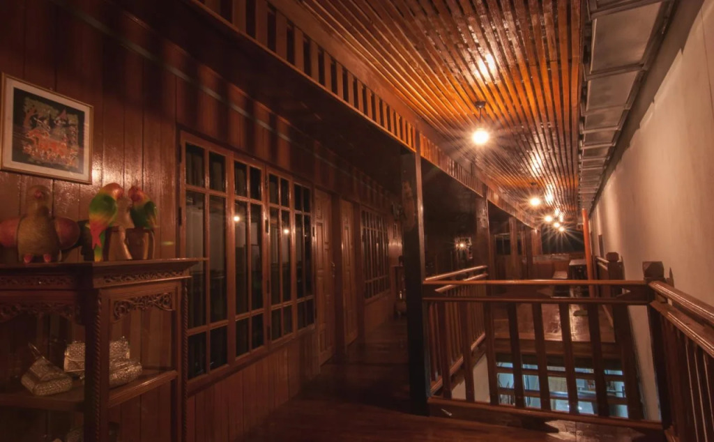 The history cafe & guesthouse