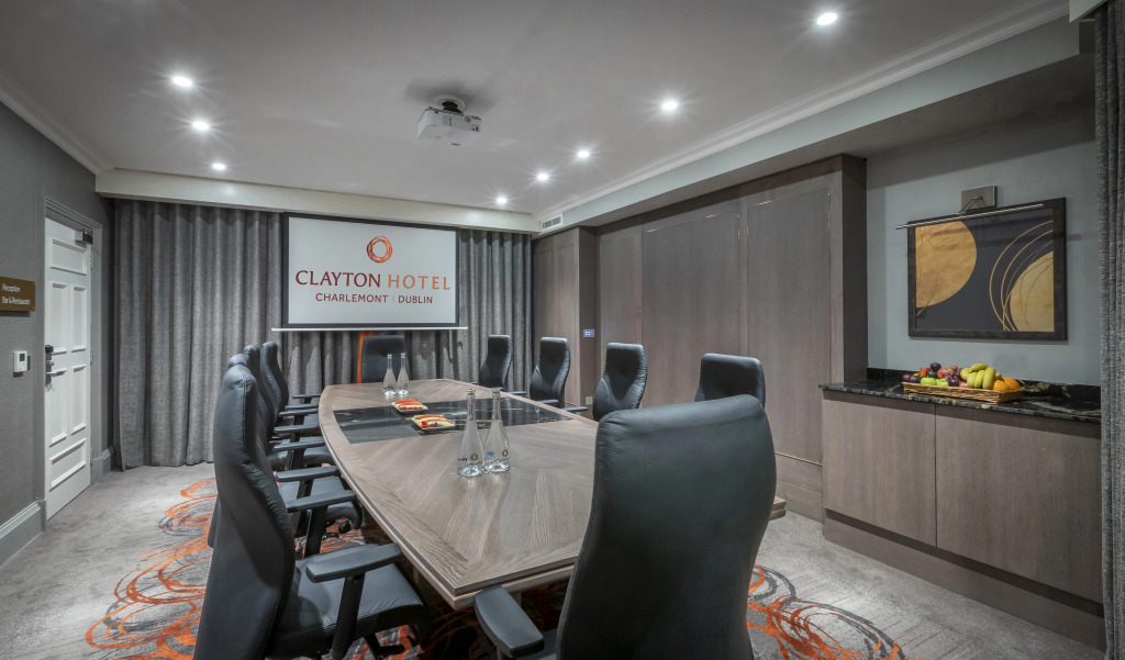 Отель Clayton Hotel Charlemont