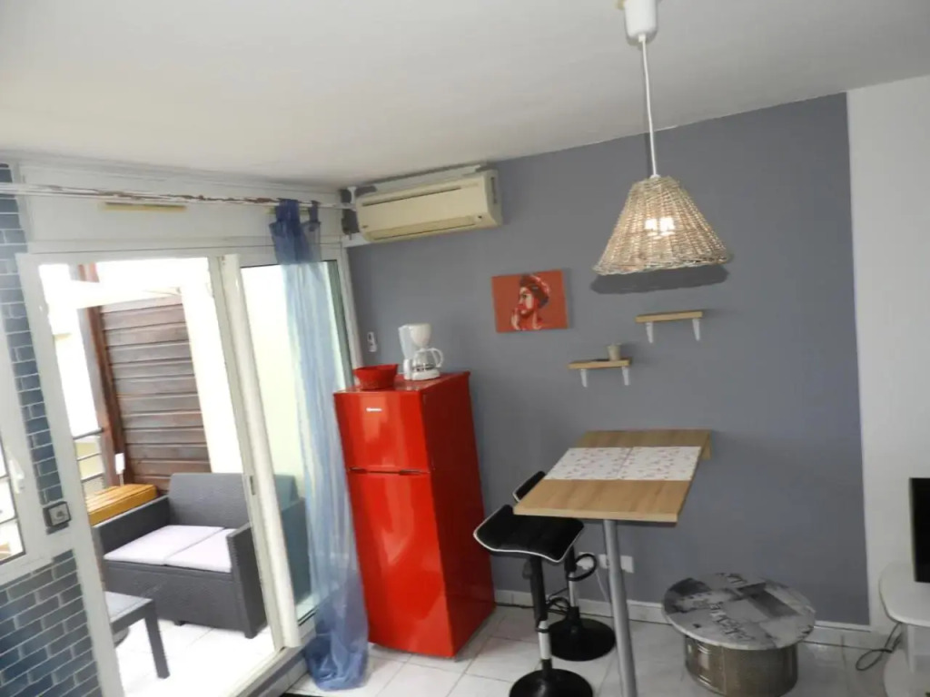 joli studio vue mer