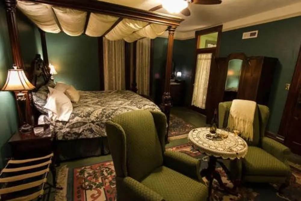 Swantown Inn