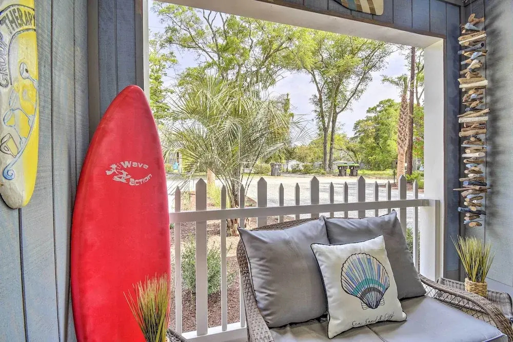 Ocean Isle Beach Home w/ Shared Lanai & Grill