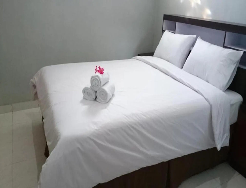 RedDoorz Plus @ Hotel Star 88