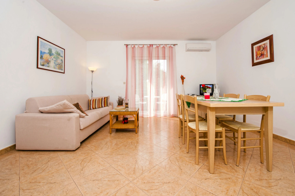 AppB1 Rovinj - Rovigno