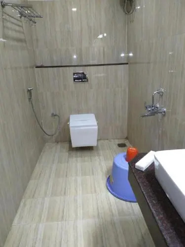 saravanaa residency