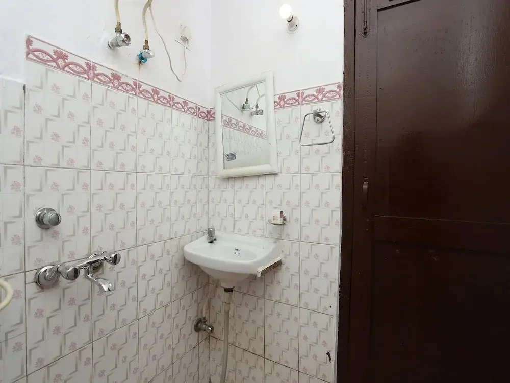 Hotel Ganga Sagar By OYO Rooms