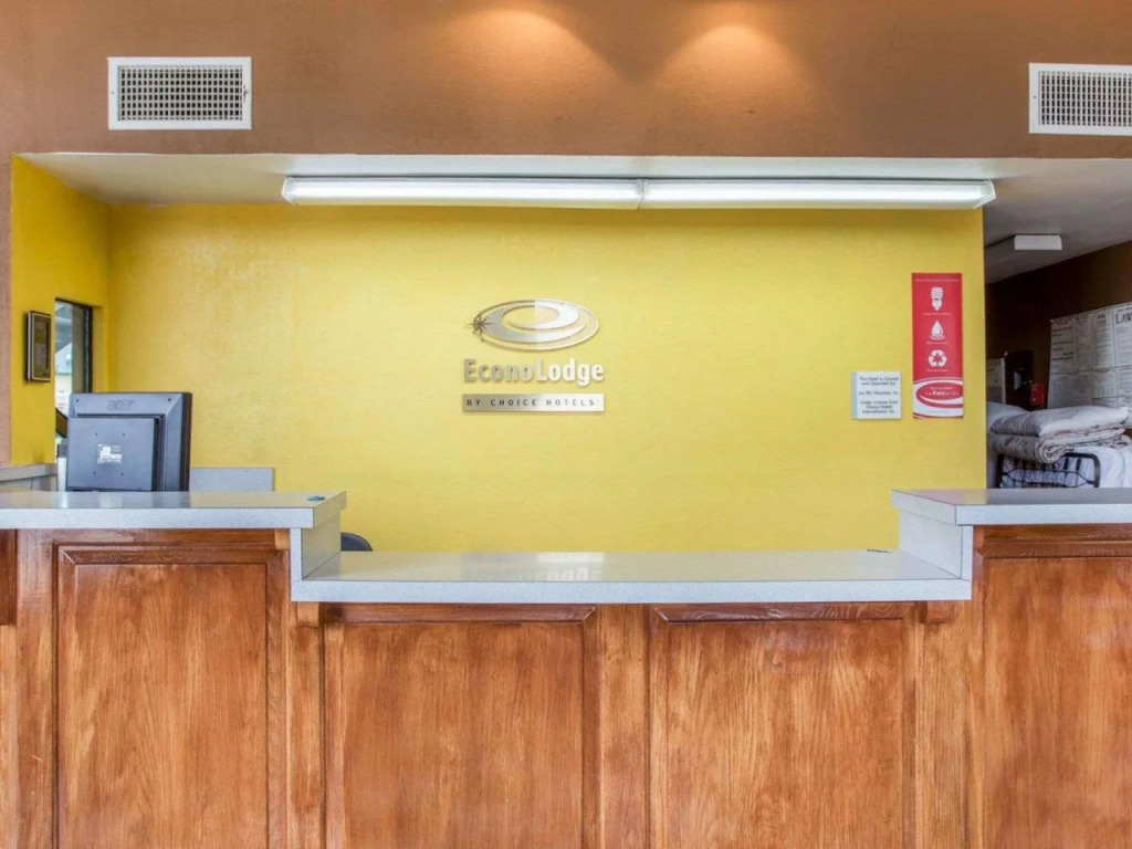 Econo Lodge Acworth East