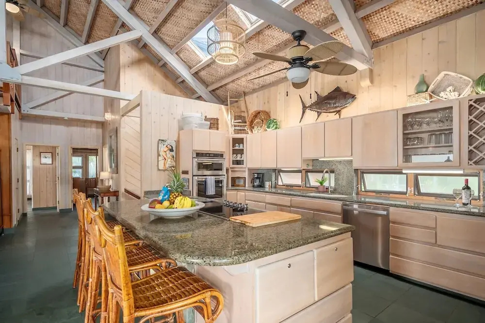 Niulani Lanikai - Kauai Beach House 4 Bedroom Home by RedAwning