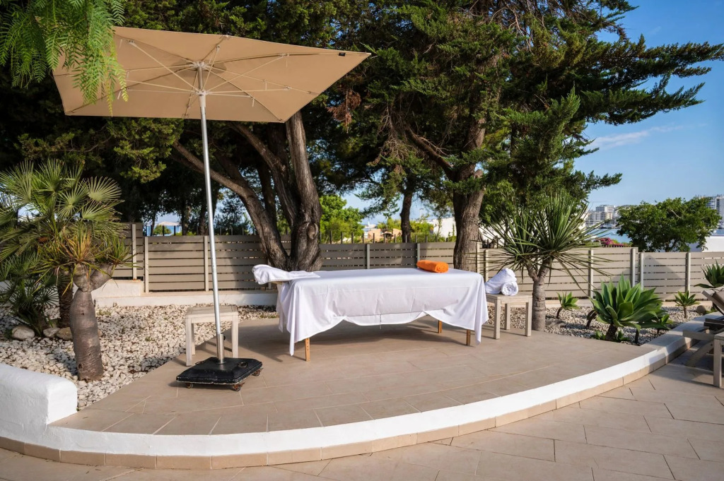 Отель THB Ocean Beach