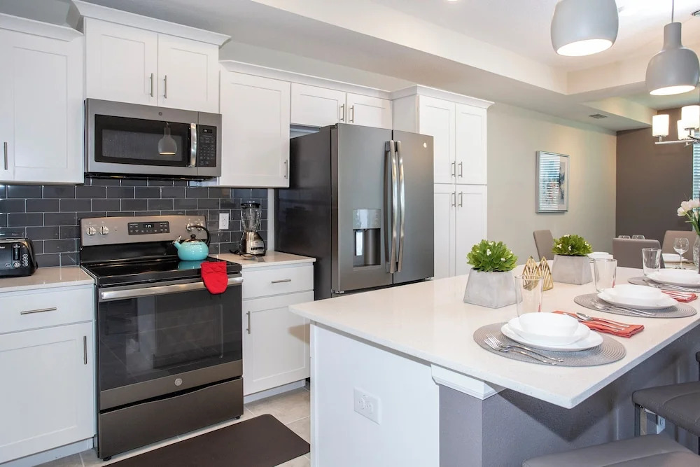 Gorgeous Two Bedroom Apt Close to Disney 306 4721 Storey Lake Resort